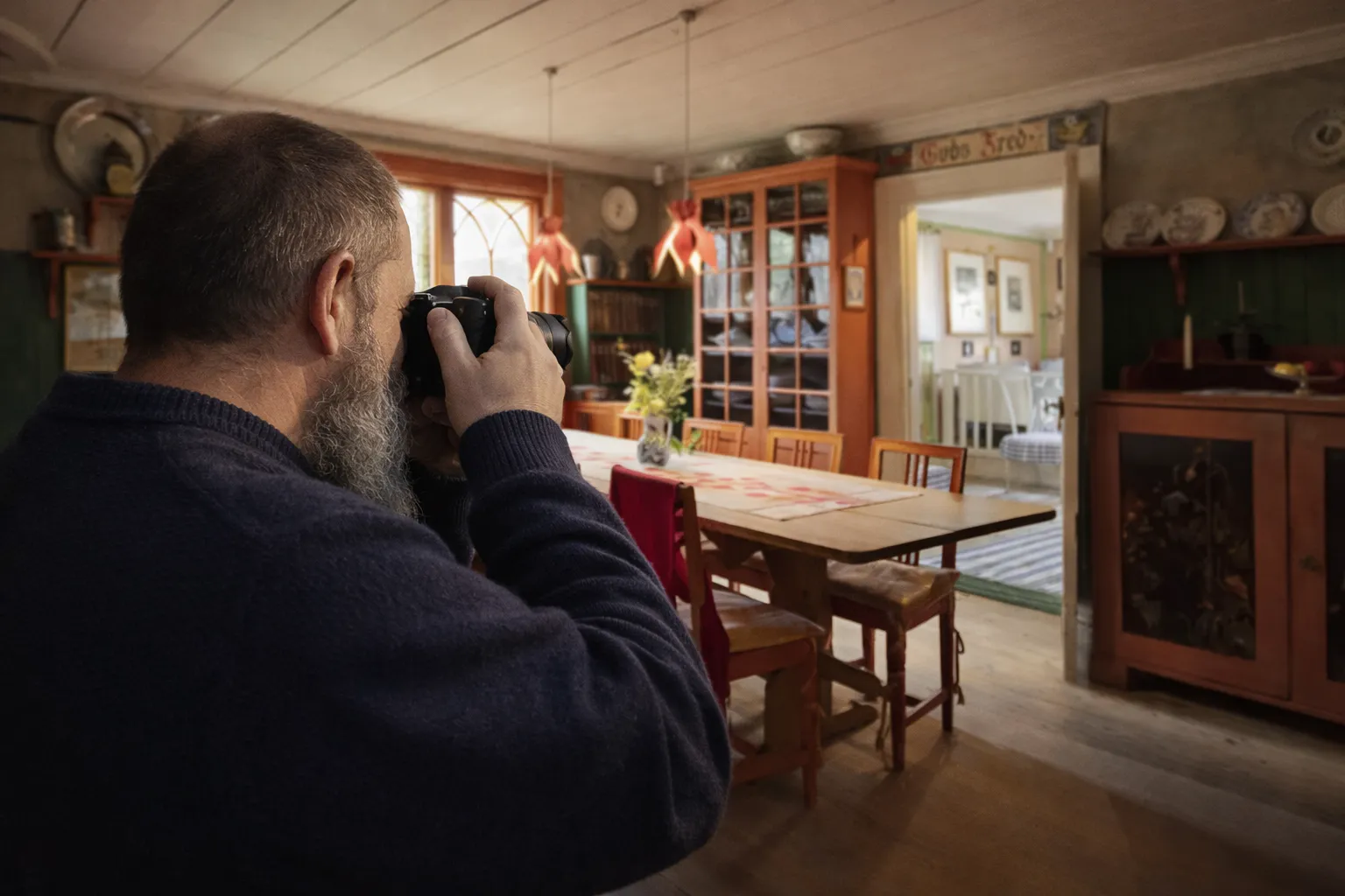 Photographing the interior of a Swedish property during a home check