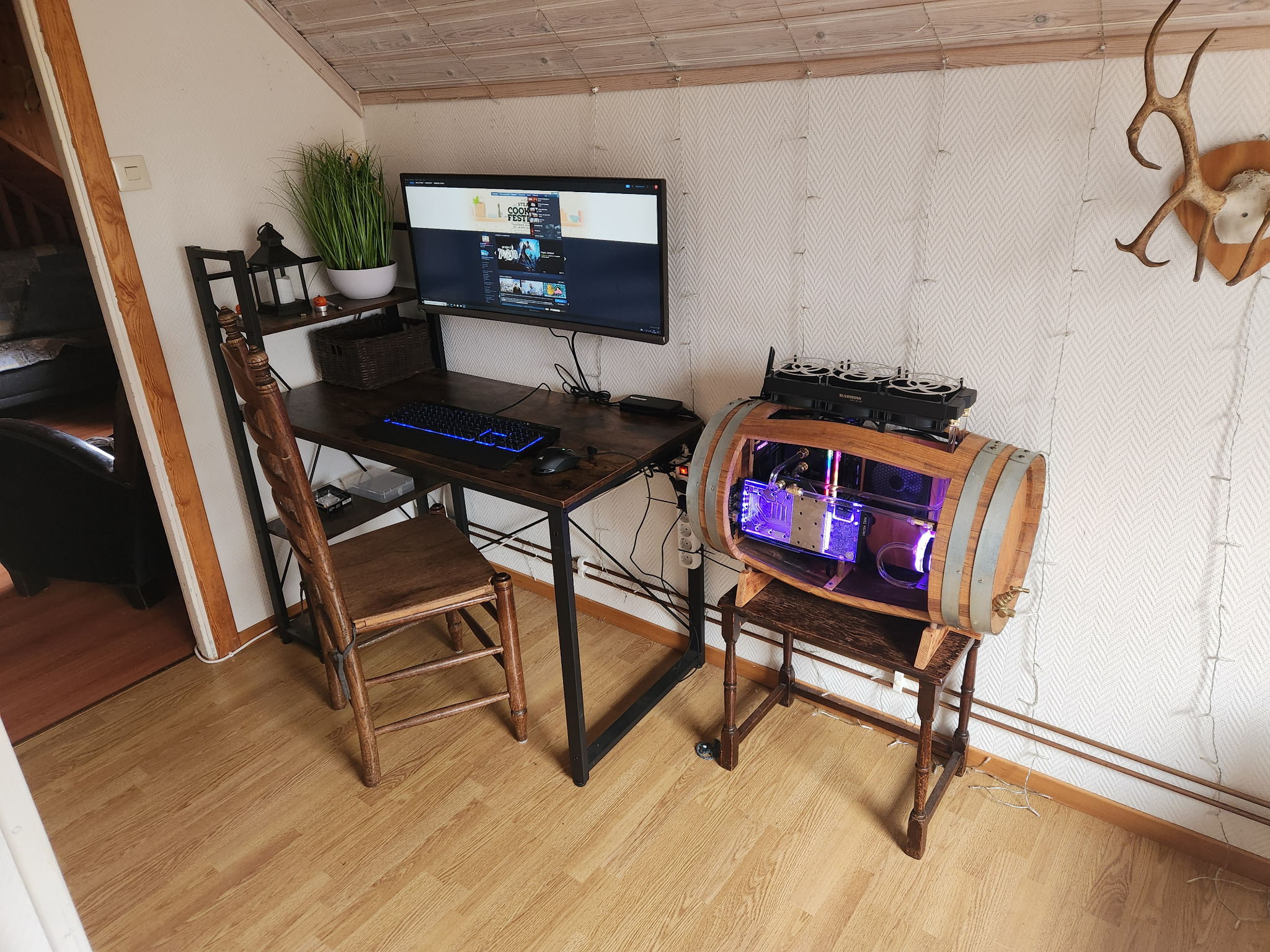 Barrel PC workstation